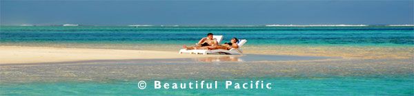 couple on honeymoon in rarotonga cook islands